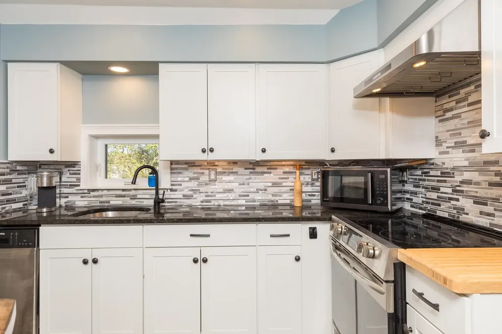 112 Cass Street Portsmouth NH 03801