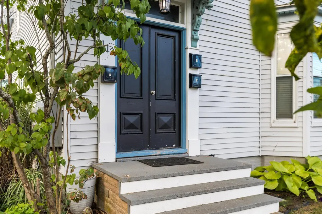 112 Cass Street Portsmouth NH 03801