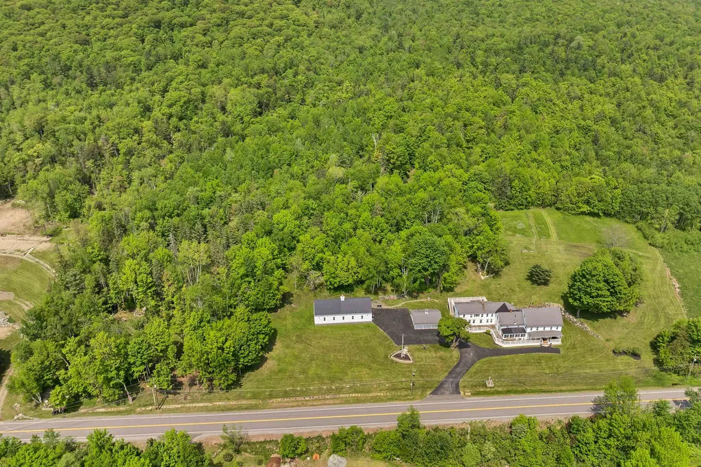 959 Presidential Highway Jefferson NH 03583