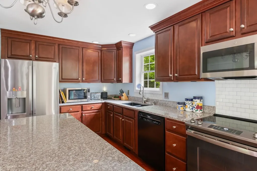 24 Wildwood Drive Grantham NH 03753