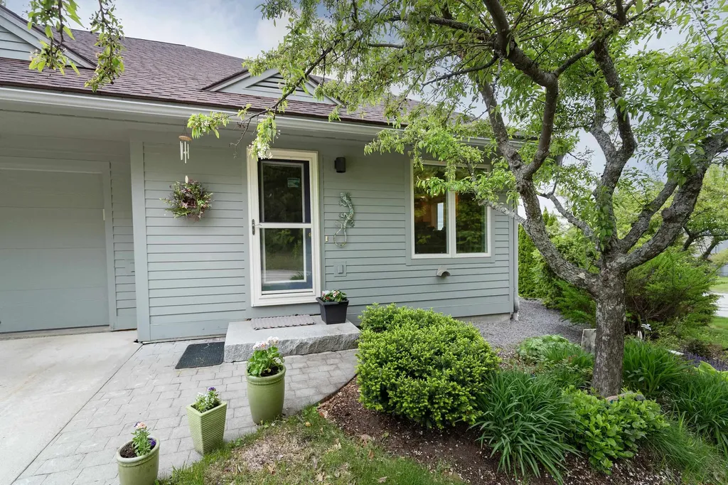 24 North Peak Village Newbury NH 03255