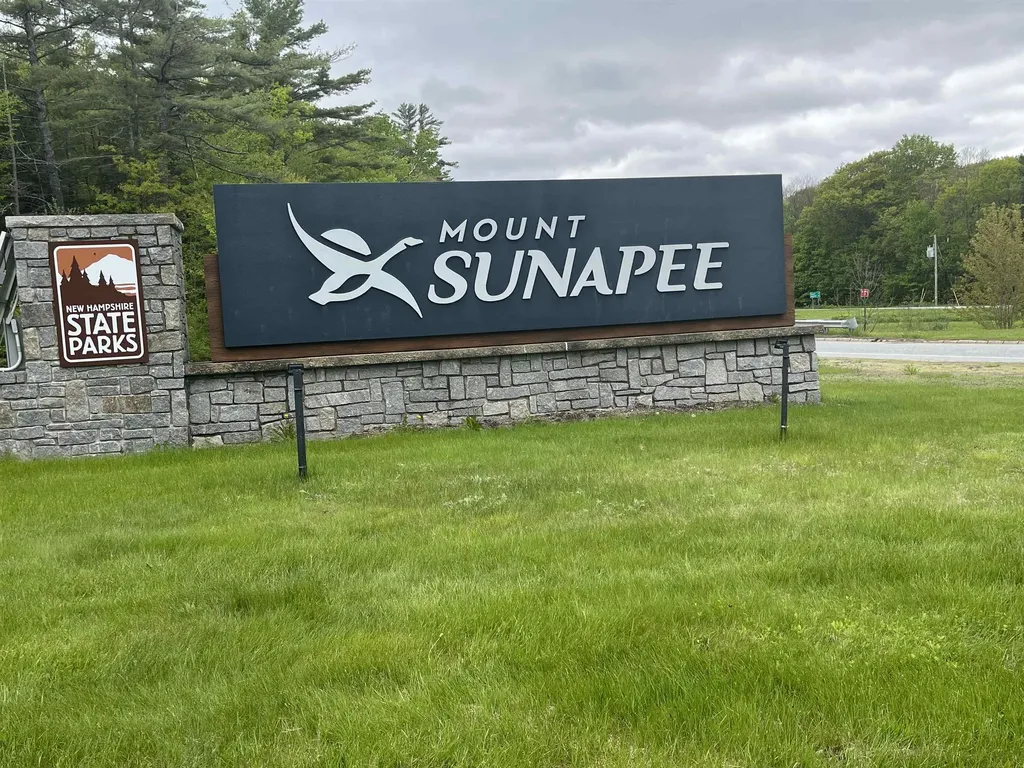 24 North Peak Village Newbury NH 03255