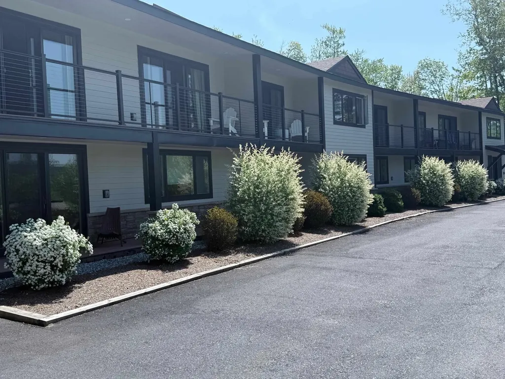 2366 Mountain Road Stowe VT 05672