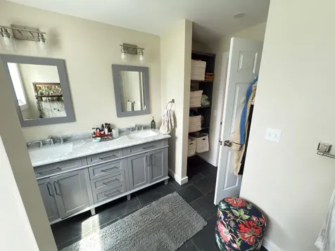 2366 Mountain Road Stowe VT 05672