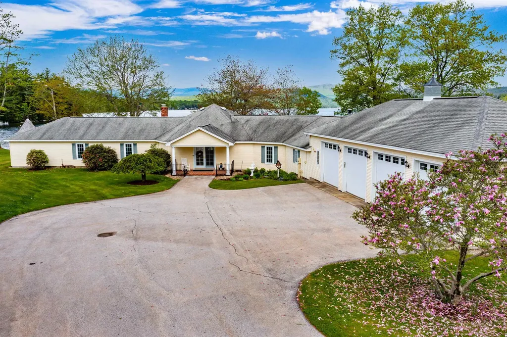 1 Mayhew Turnpike Bridgewater NH 03222