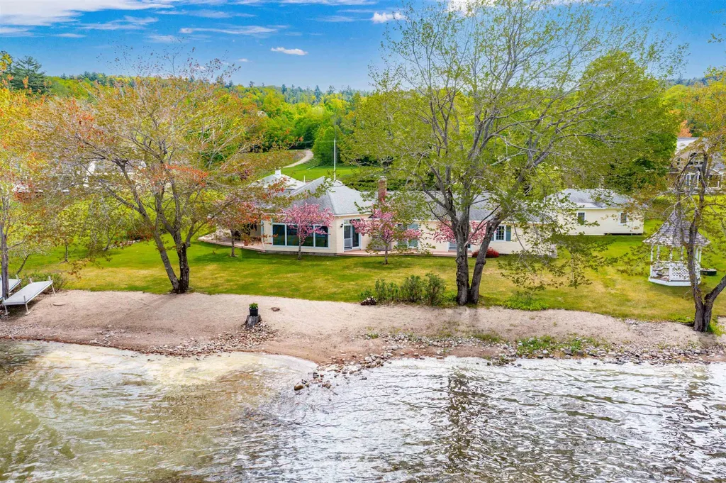 1 Mayhew Turnpike Bridgewater NH 03222