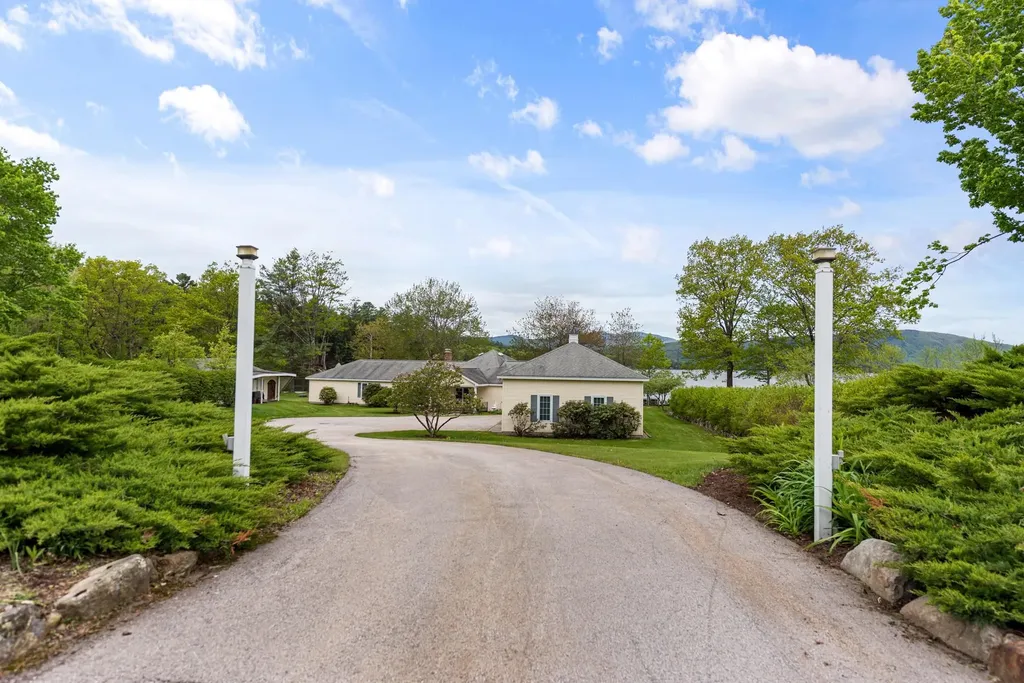 1 Mayhew Turnpike Bridgewater NH 03222