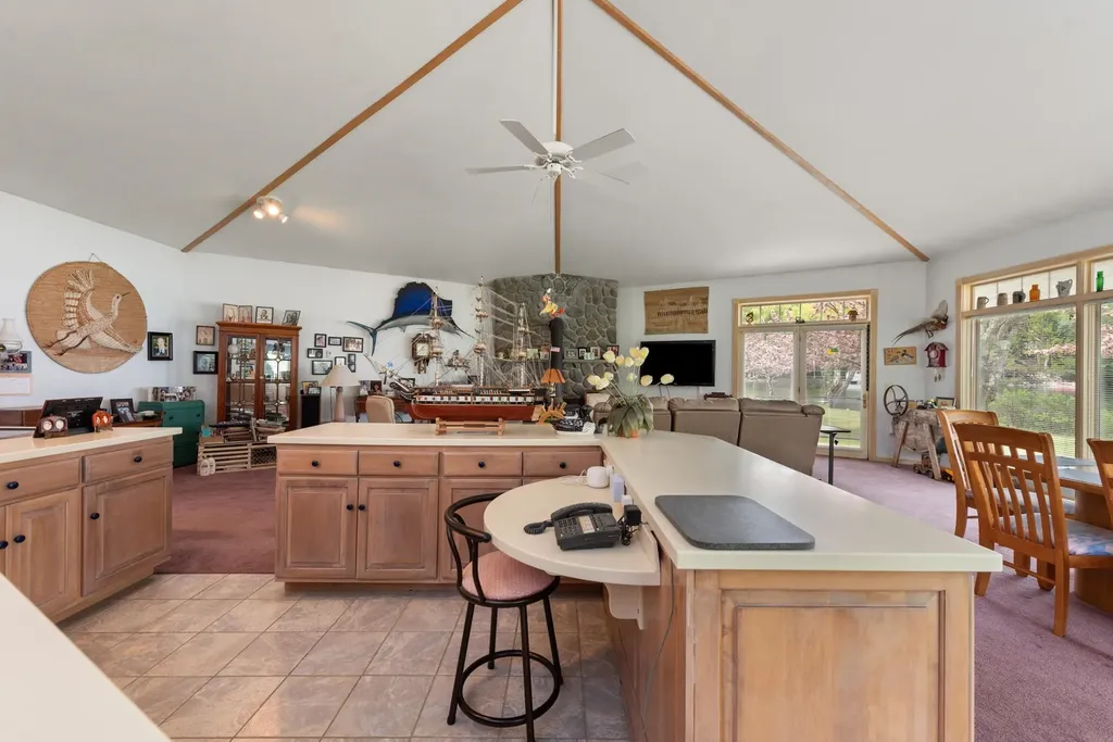 1 Mayhew Turnpike Bridgewater NH 03222