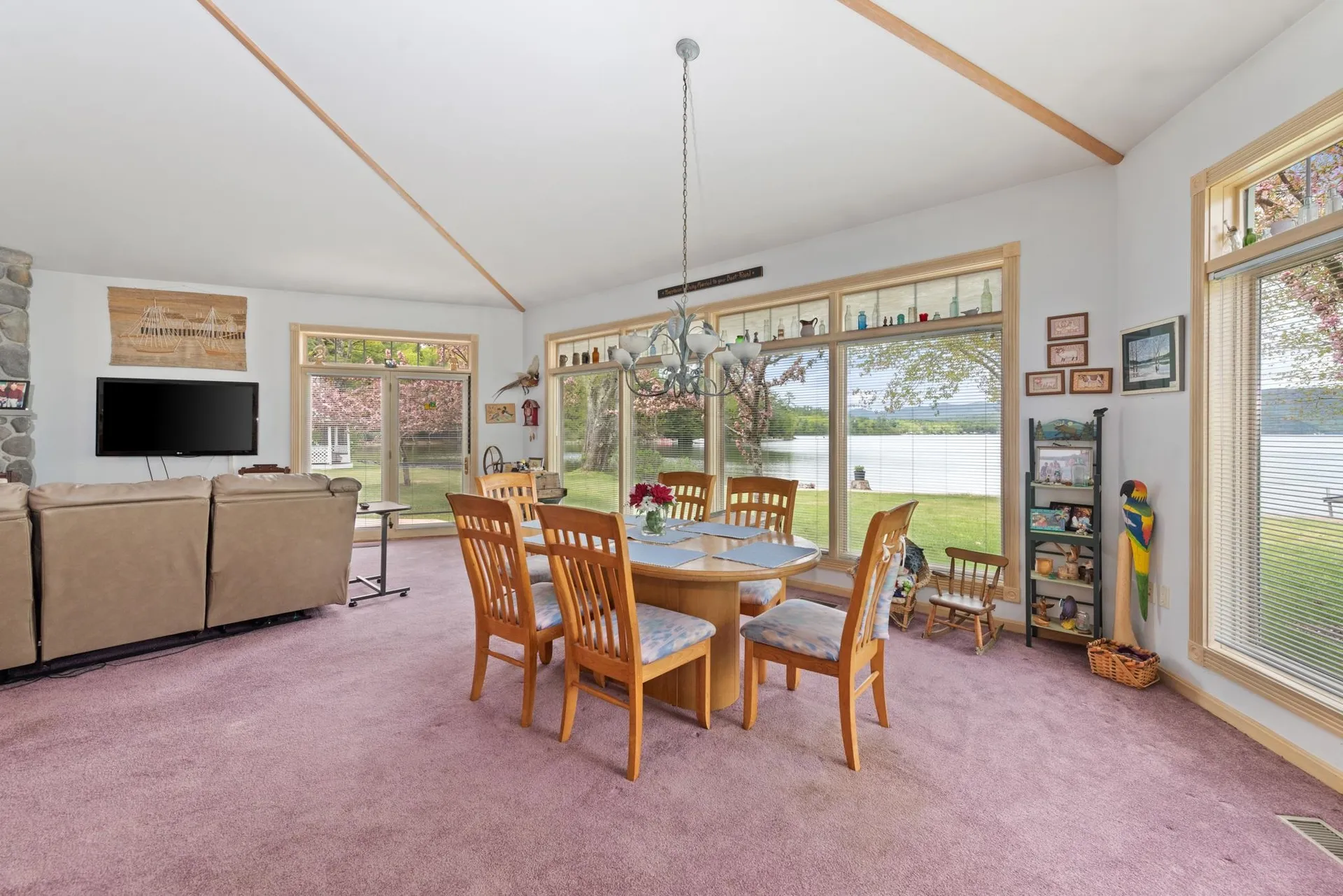 1 Mayhew Turnpike Bridgewater NH 03222