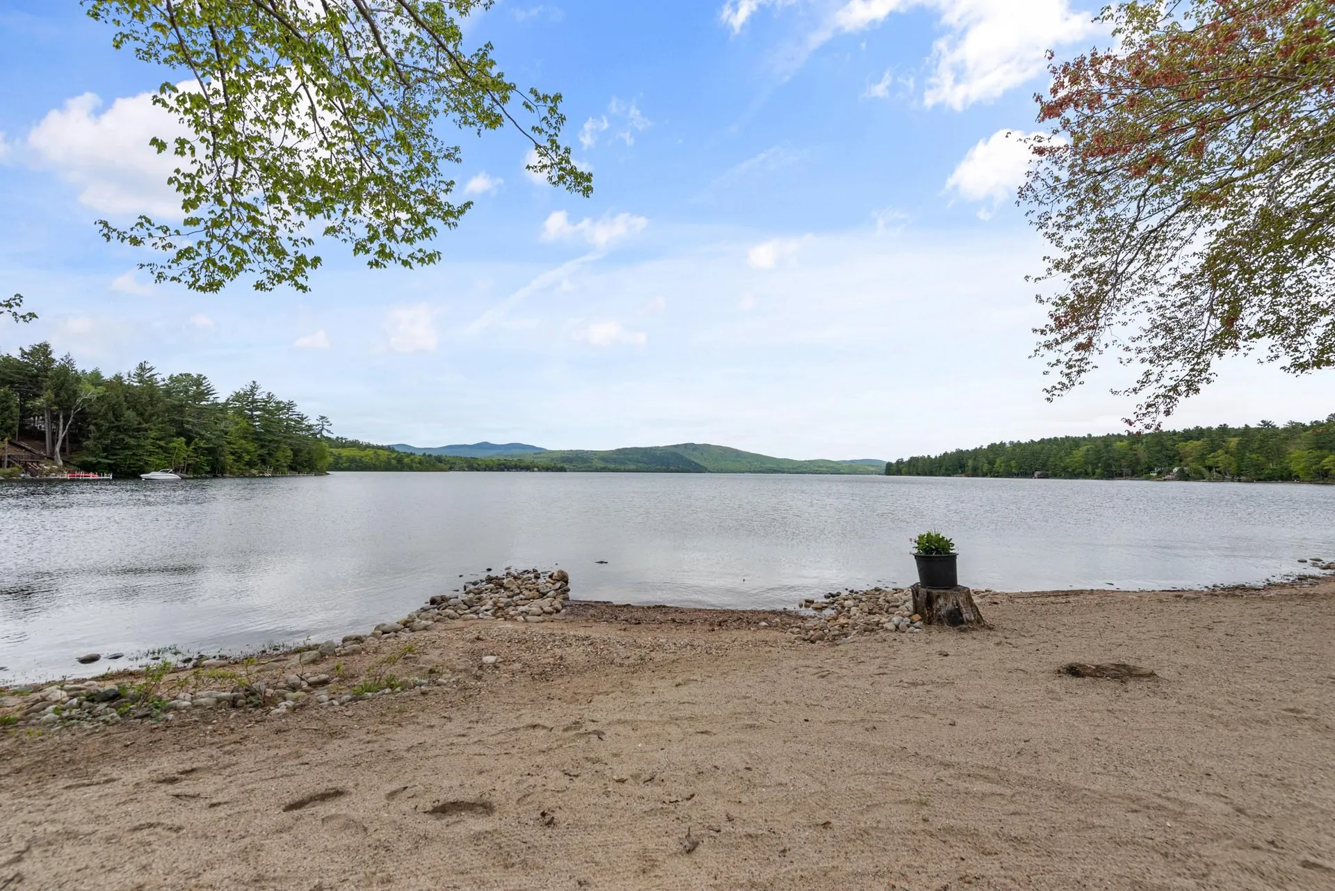 1 Mayhew Turnpike Bridgewater NH 03222