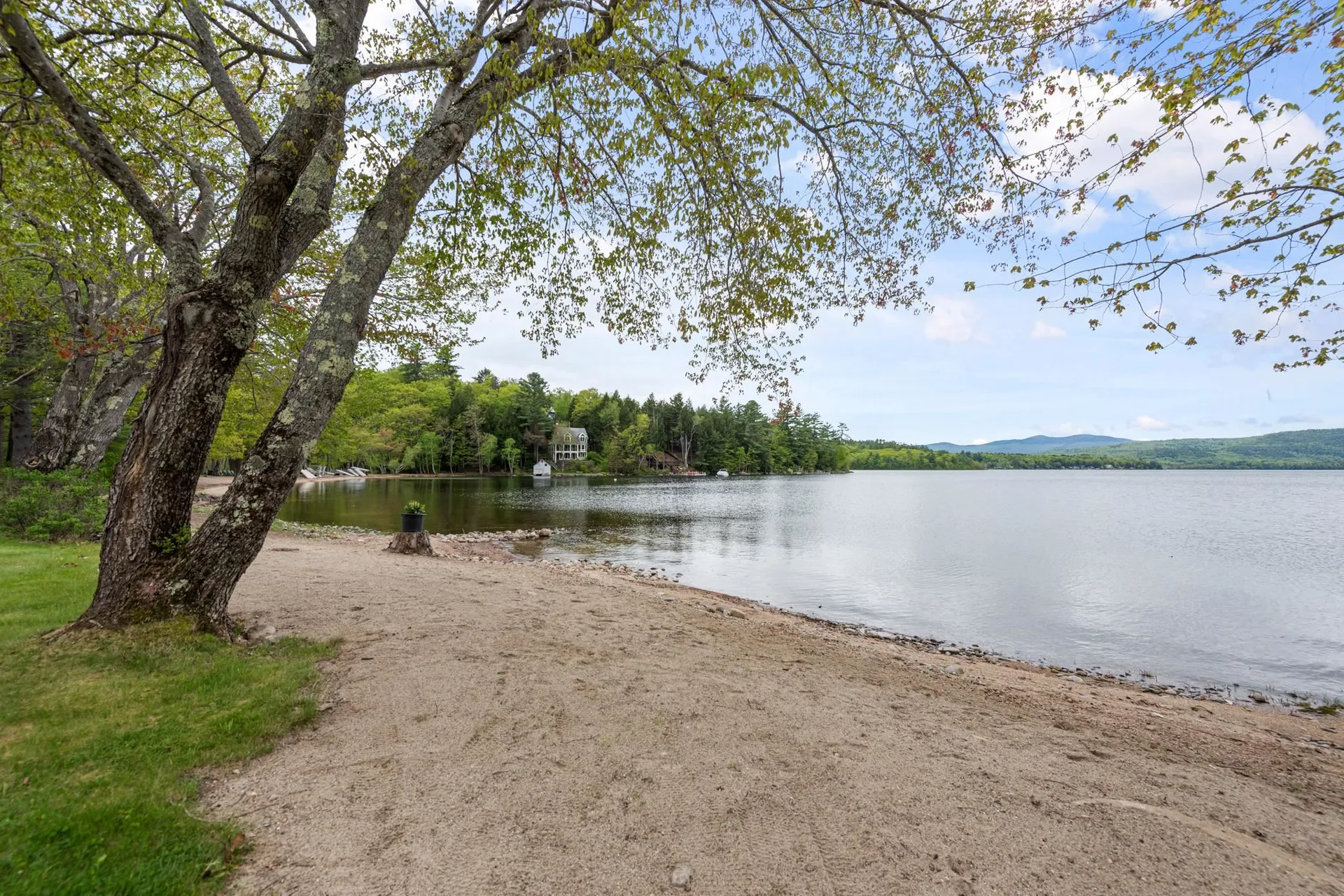 1 Mayhew Turnpike Bridgewater NH 03222