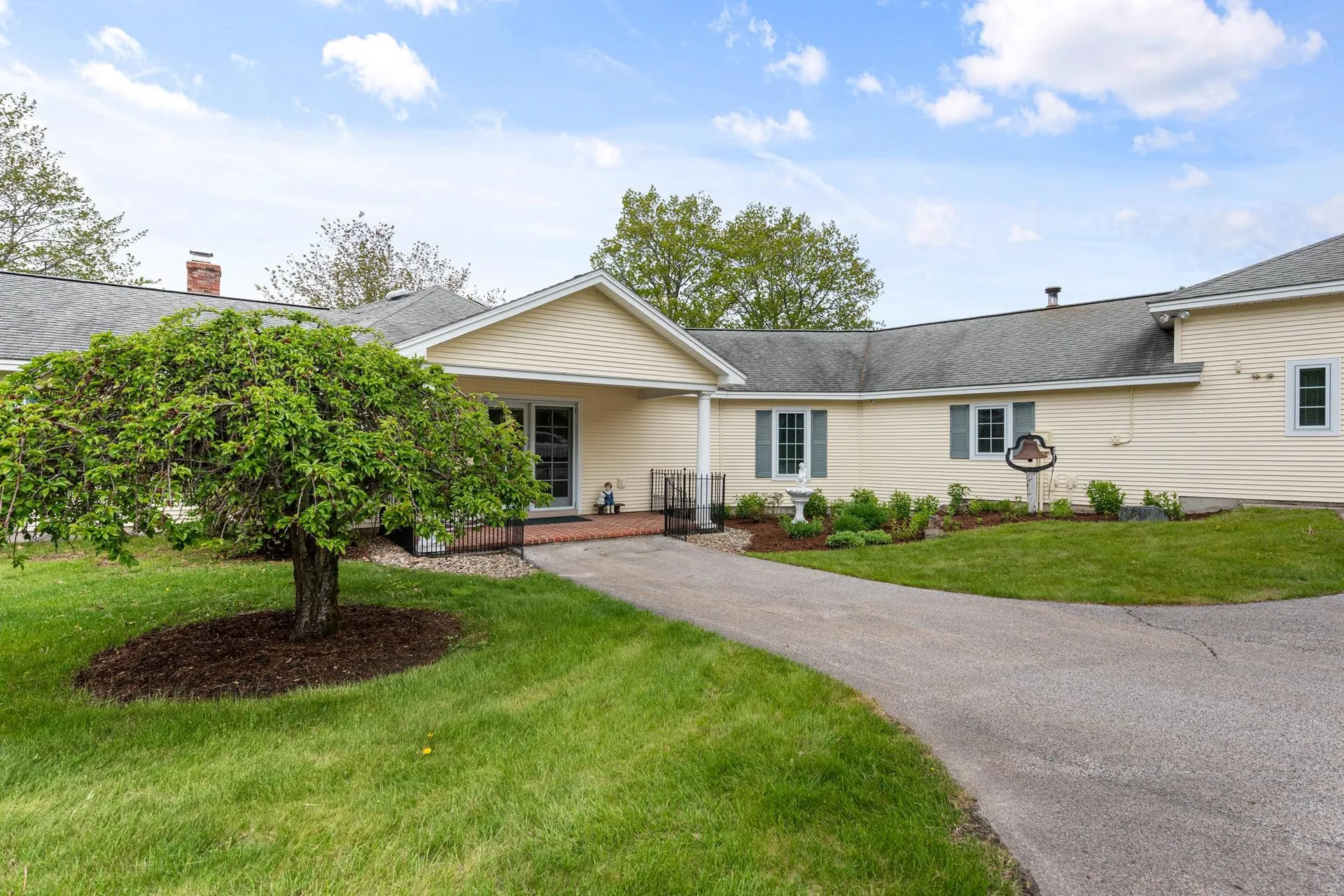 1 Mayhew Turnpike Bridgewater NH 03222