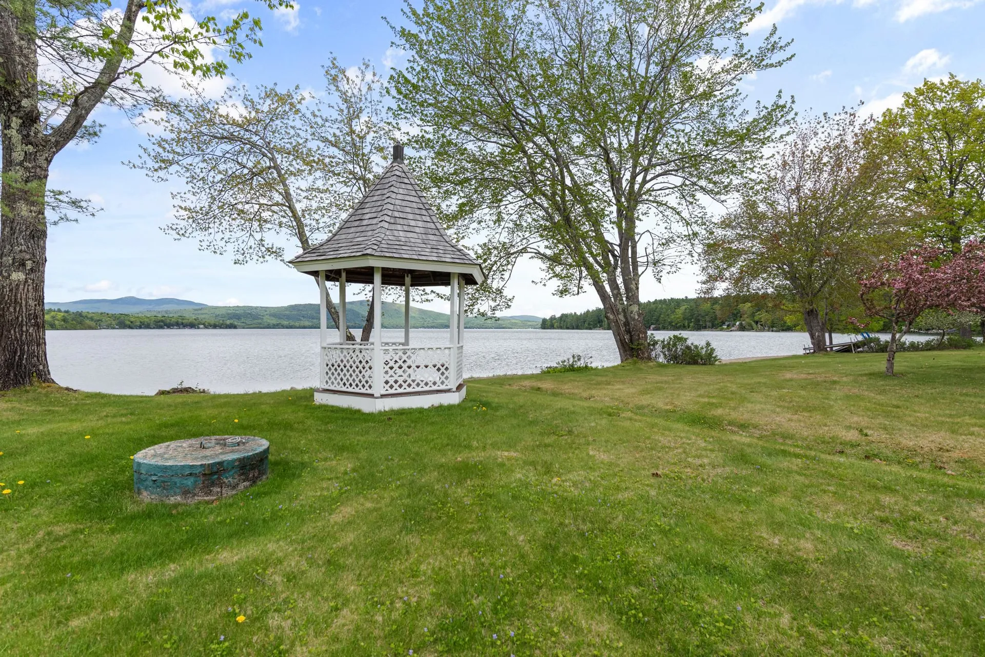 1 Mayhew Turnpike Bridgewater NH 03222