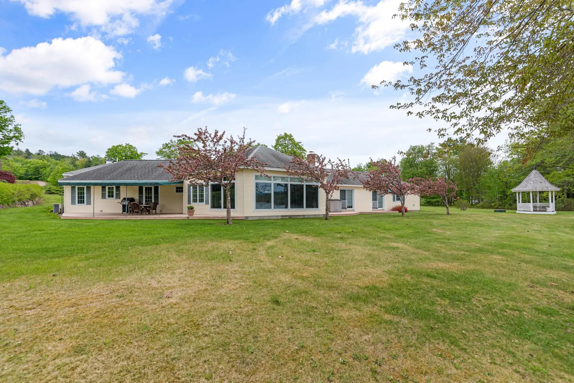 1 Mayhew Turnpike Bridgewater NH 03222