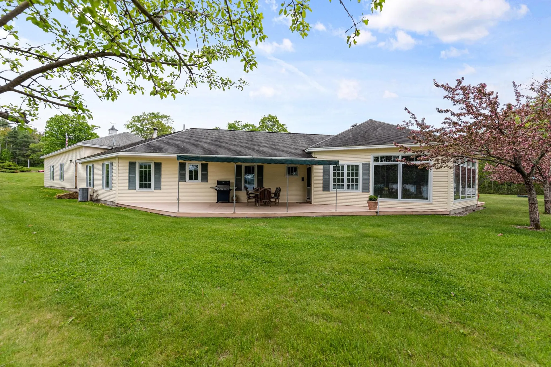 1 Mayhew Turnpike Bridgewater NH 03222