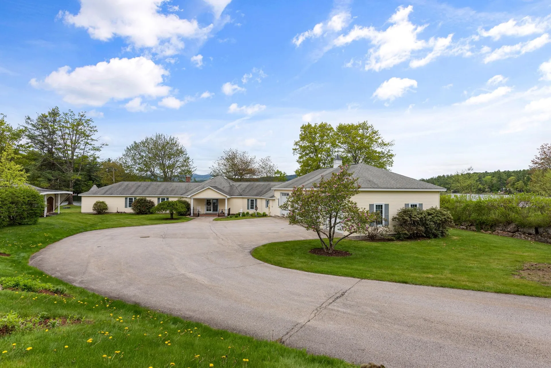 1 Mayhew Turnpike Bridgewater NH 03222