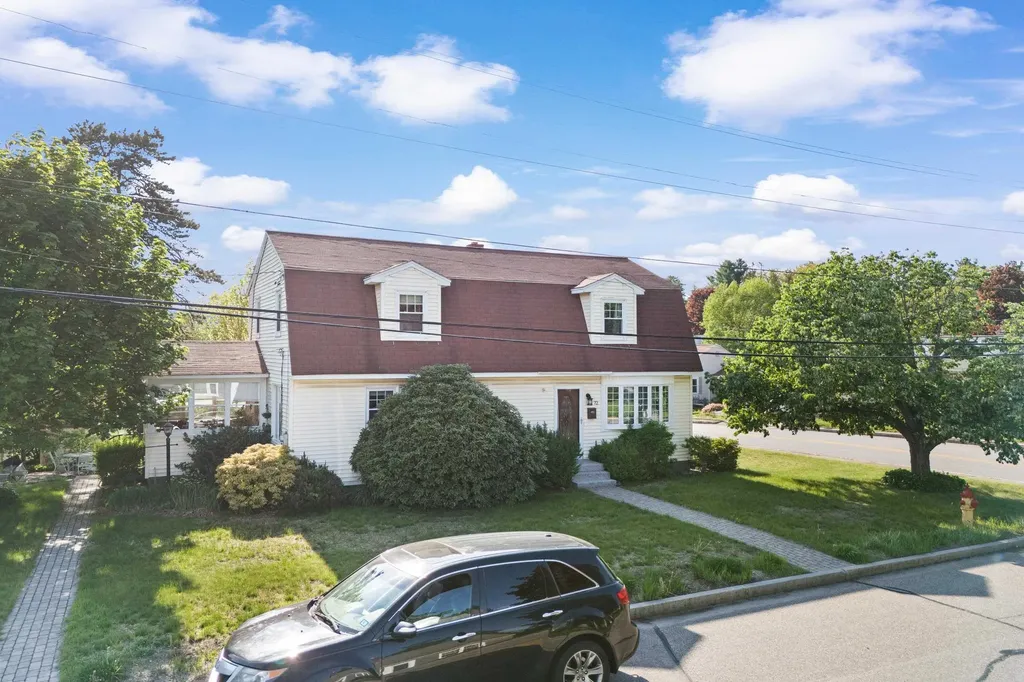 72 Upland Street Manchester NH 03102