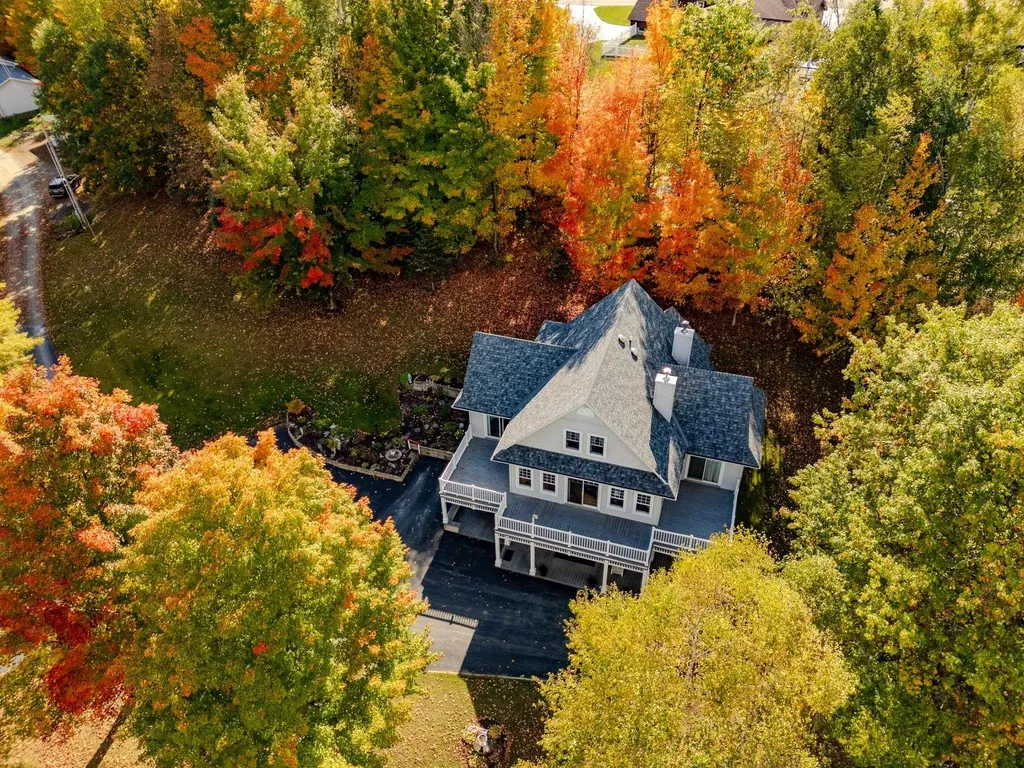 57 Farrants Point Newport City VT 05855