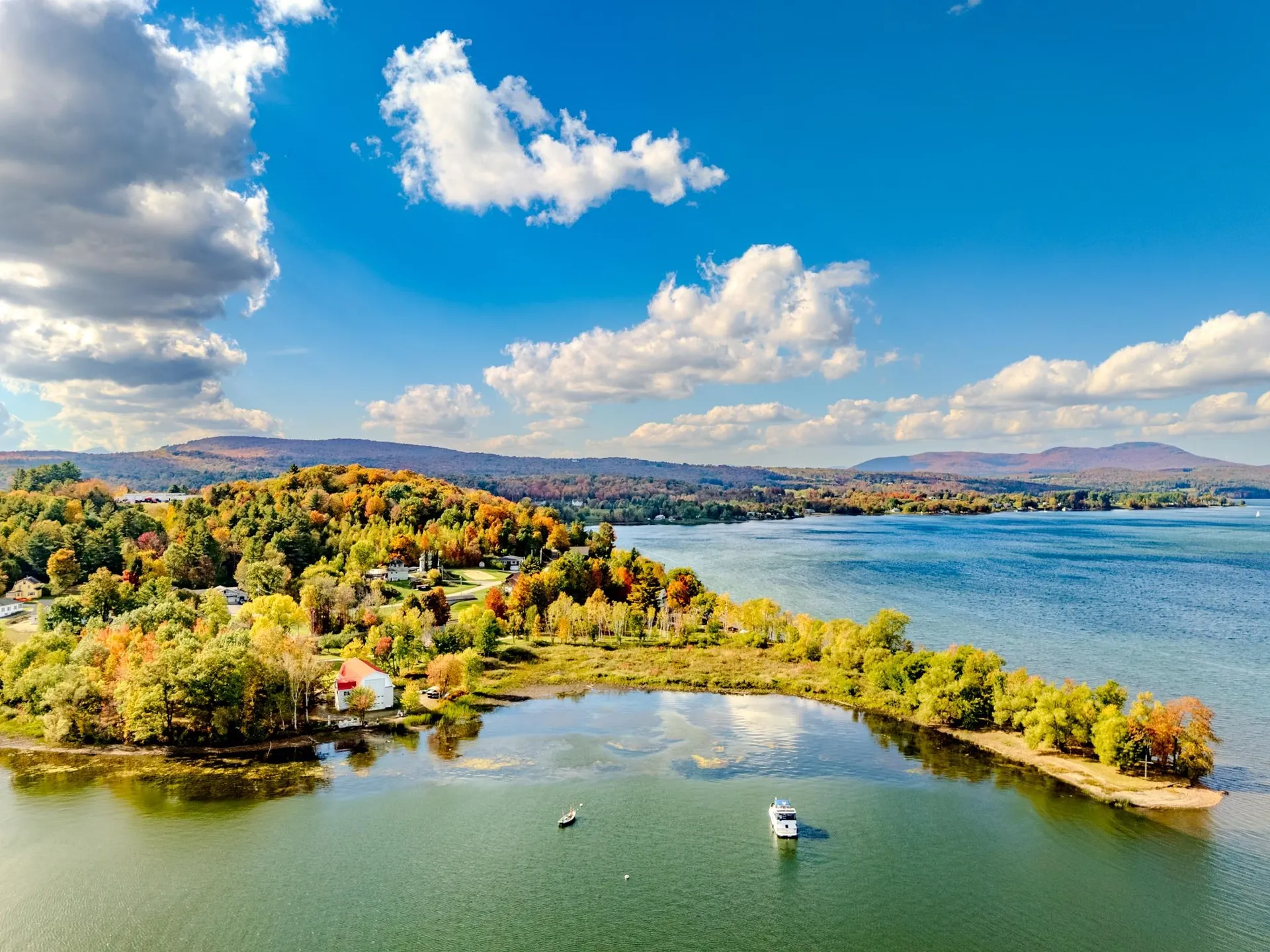 57 Farrants Point Newport City VT 05855