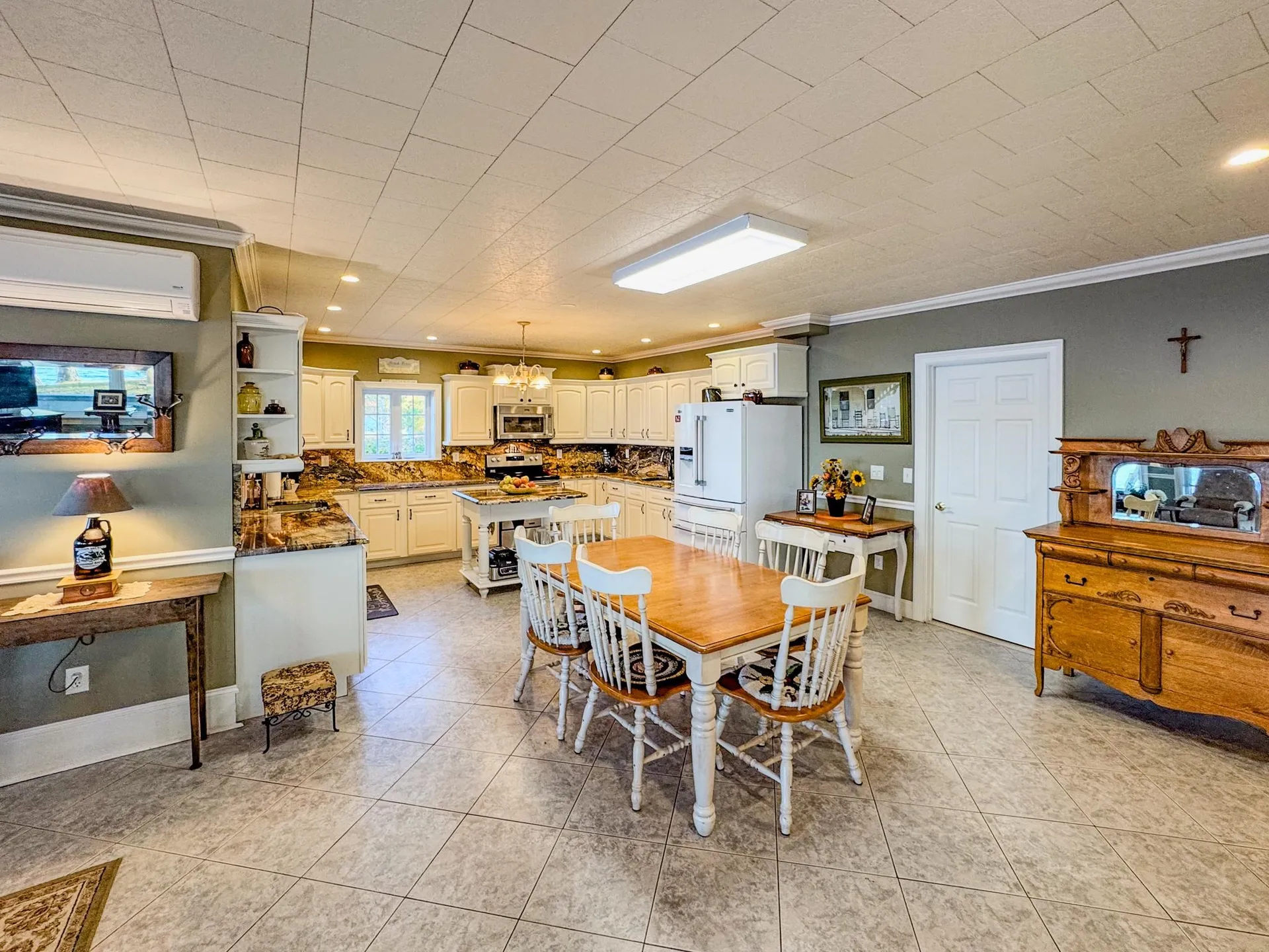 57 Farrants Point Newport City VT 05855