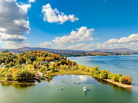 57 Farrants Point Newport City VT 05855