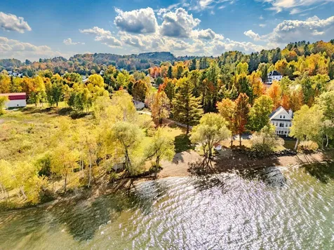 57 Farrants Point Newport City VT 05855