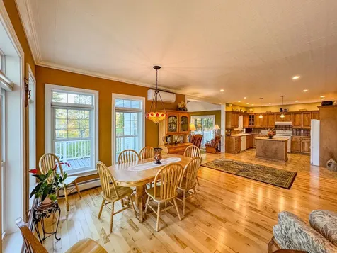 57 Farrants Point Newport City VT 05855