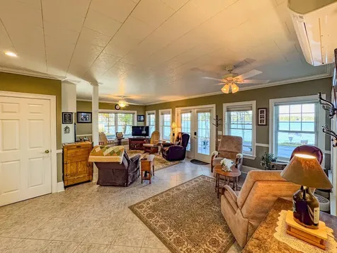 57 Farrants Point Newport City VT 05855