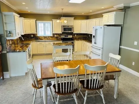 57 Farrants Point Newport City VT 05855