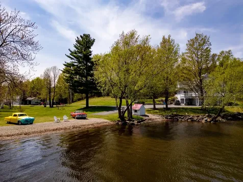 57 Farrants Point Newport City VT 05855