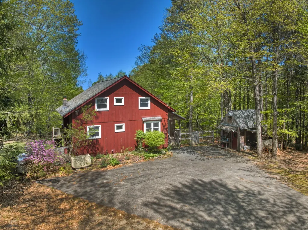 105 Sunset Hill Road Bradford NH 03221