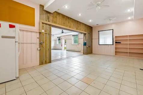 28 Collins Street Seabrook NH 03874