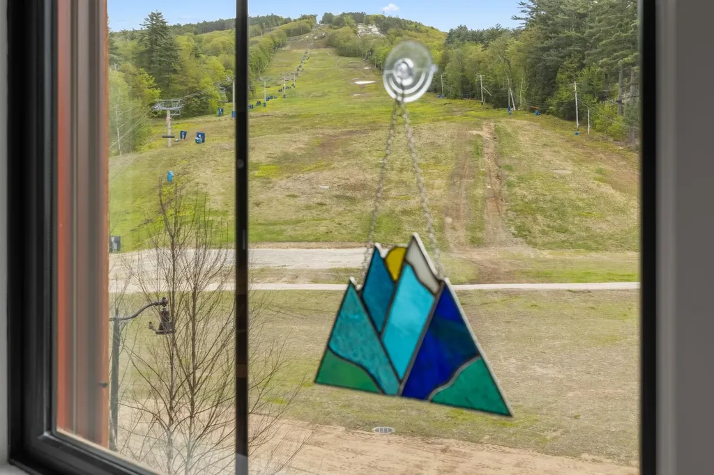 243 Skimobile Road Conway NH 03860