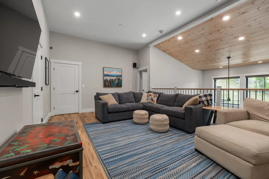 243 Skimobile Road Conway NH 03860