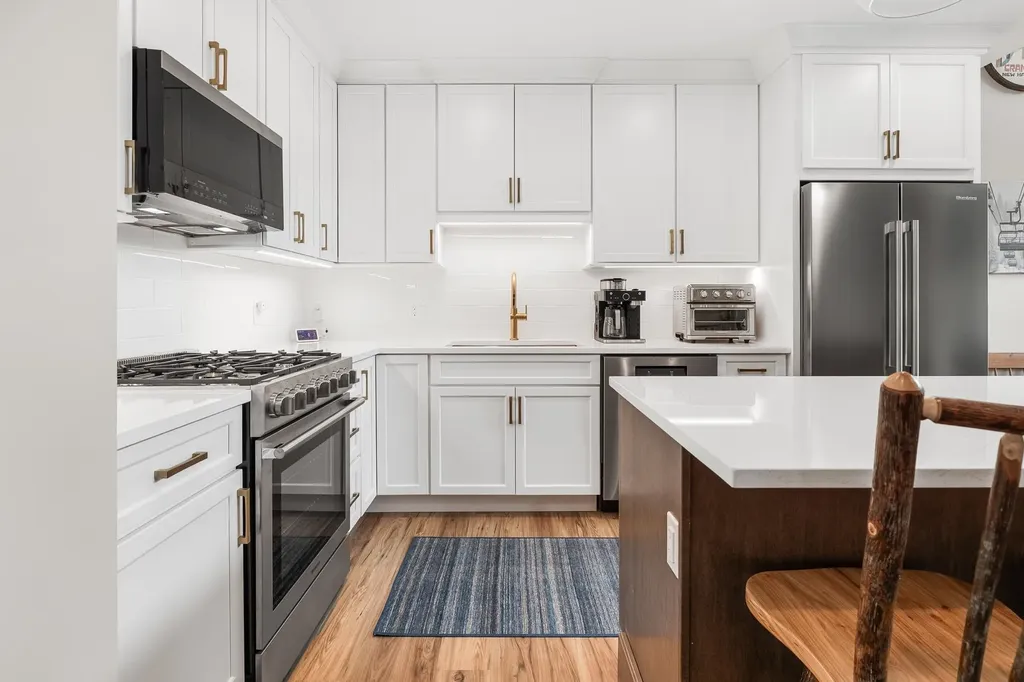 243 Skimobile Road Conway NH 03860