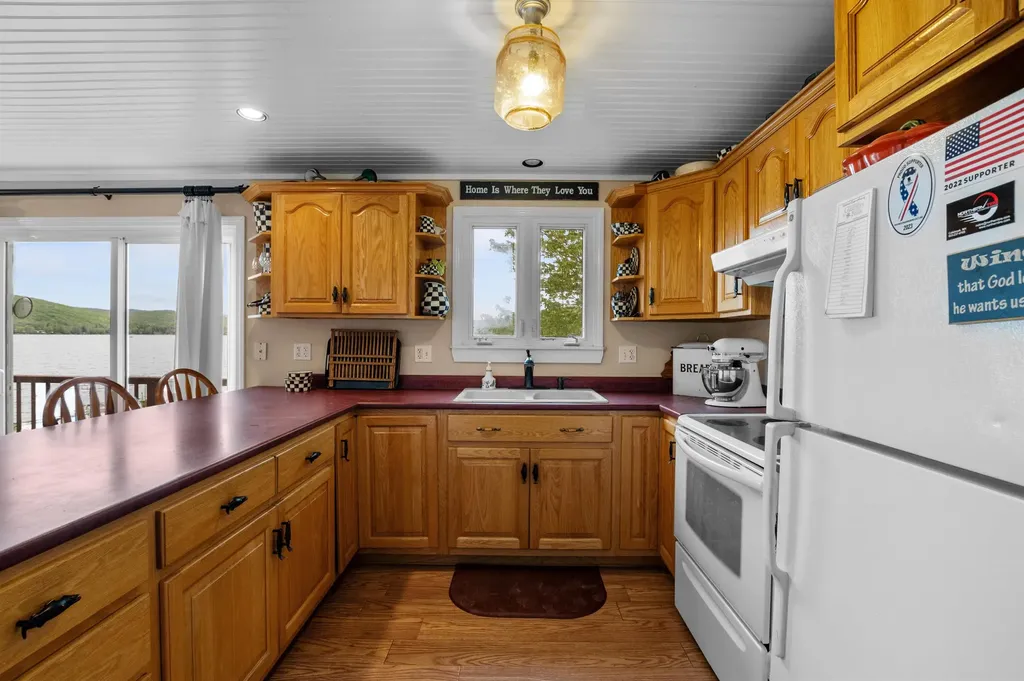 4506 Vt Route 114 Canaan VT 05903