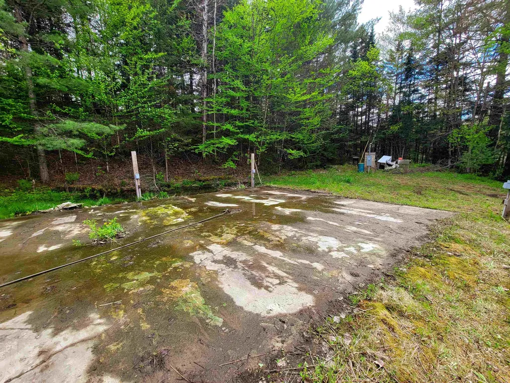 1088 Vt-105 Bloomfield VT 05905