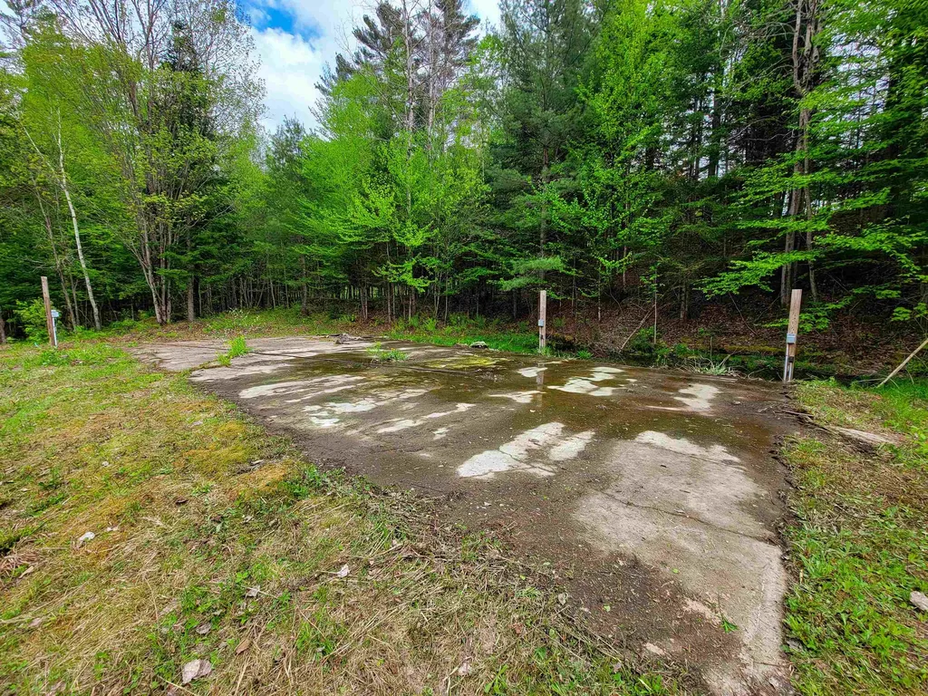 1088 Vt-105 Bloomfield VT 05905