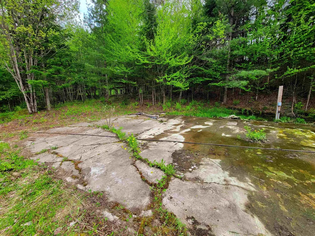 1088 Vt-105 Bloomfield VT 05905