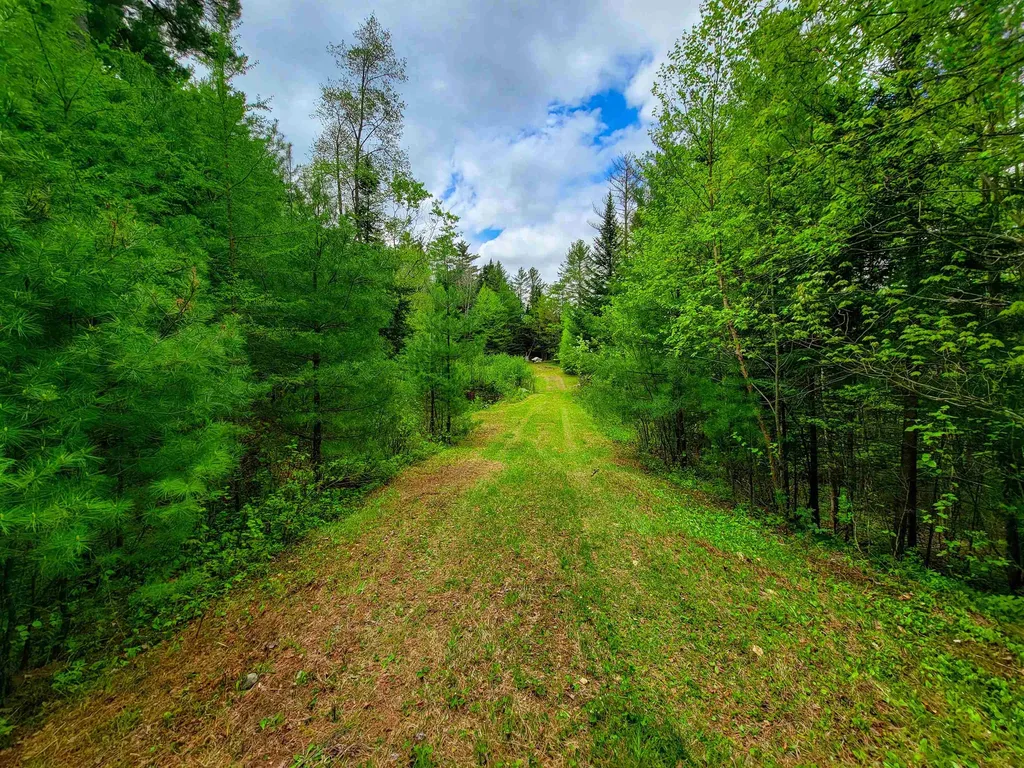 1088 Vt-105 Bloomfield VT 05905