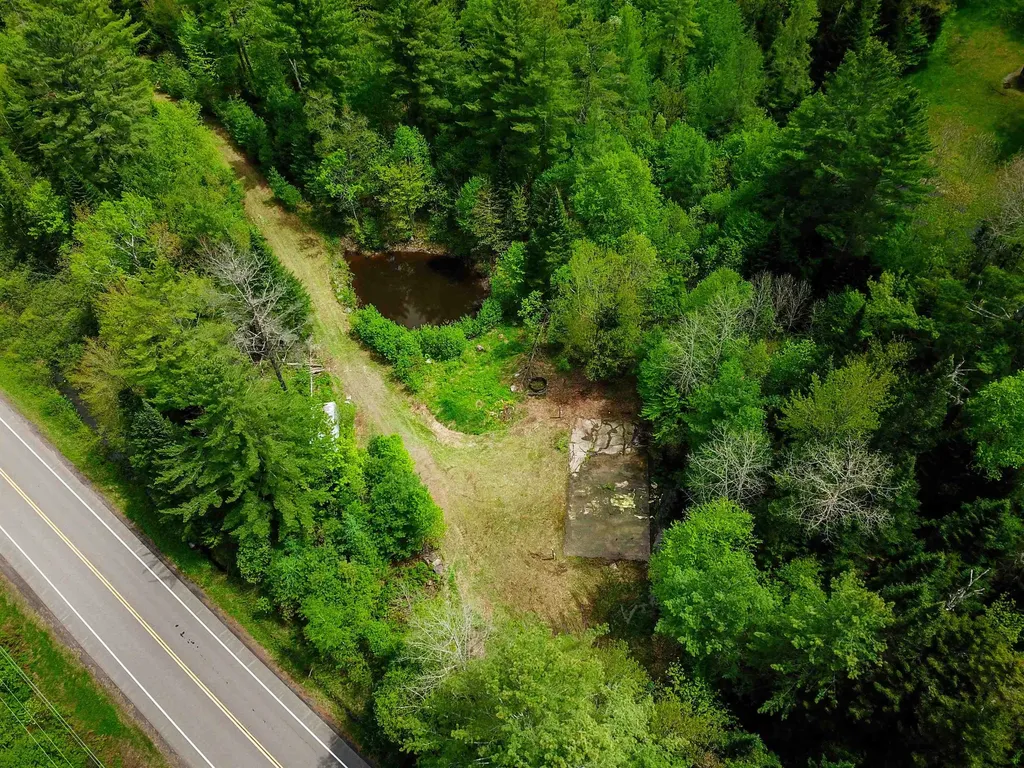 1088 Vt-105 Bloomfield VT 05905