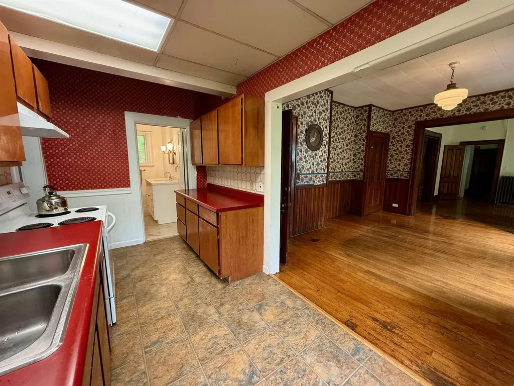 927 Water Street Bennington VT 05257