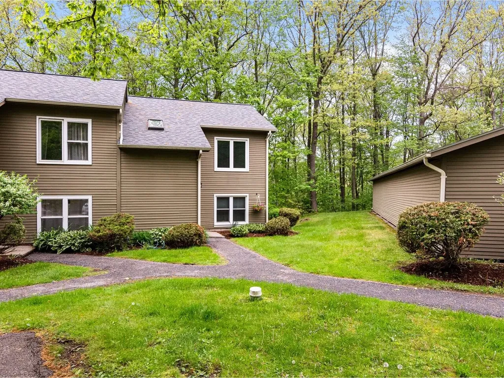 440 Oak Circle Colchester VT 05446
