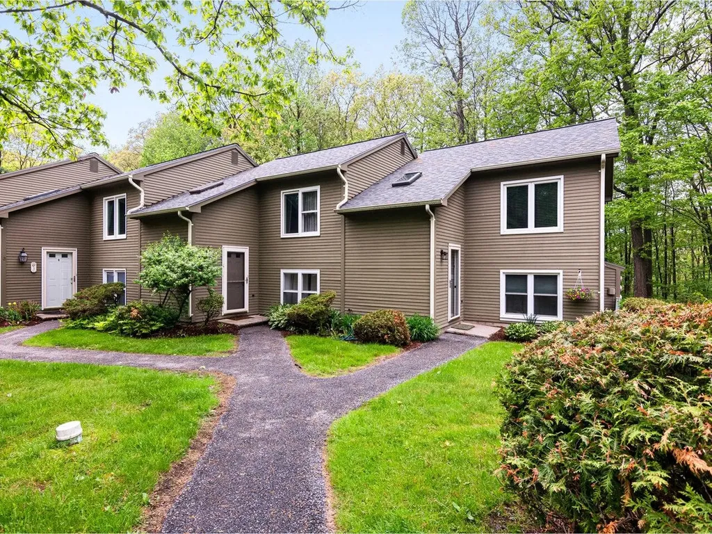 440 Oak Circle Colchester VT 05446