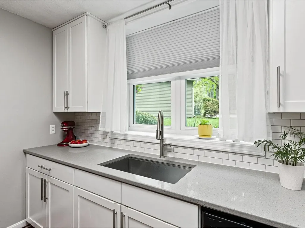 440 Oak Circle Colchester VT 05446