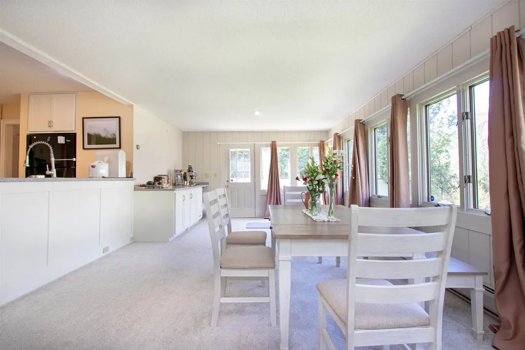 62 Lawrence Circle St. Johnsbury VT 05819