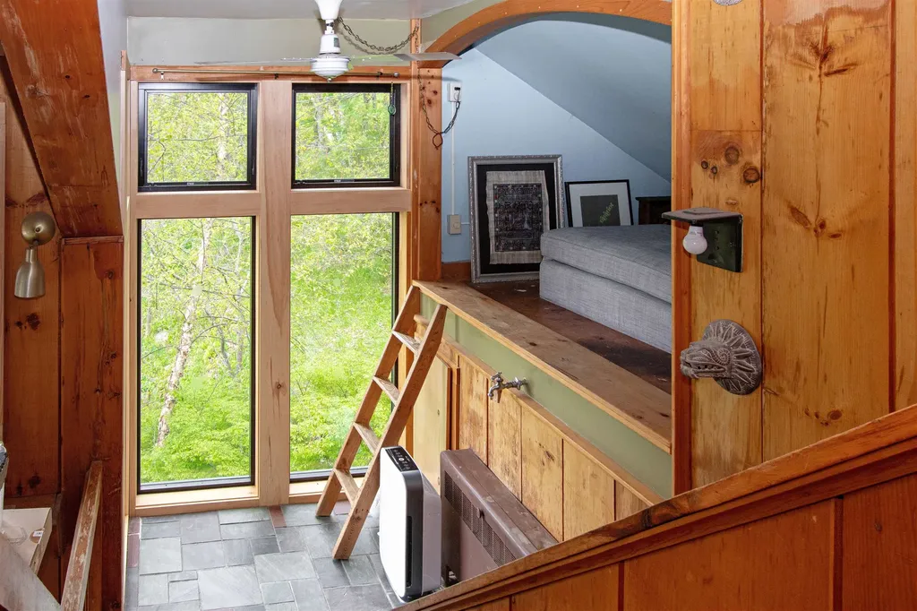 304 Green Bay Loop Peacham VT 05862