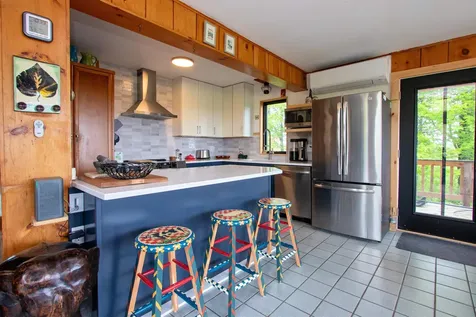 304 Green Bay Loop Peacham VT 05862