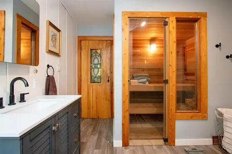 304 Green Bay Loop Peacham VT 05862