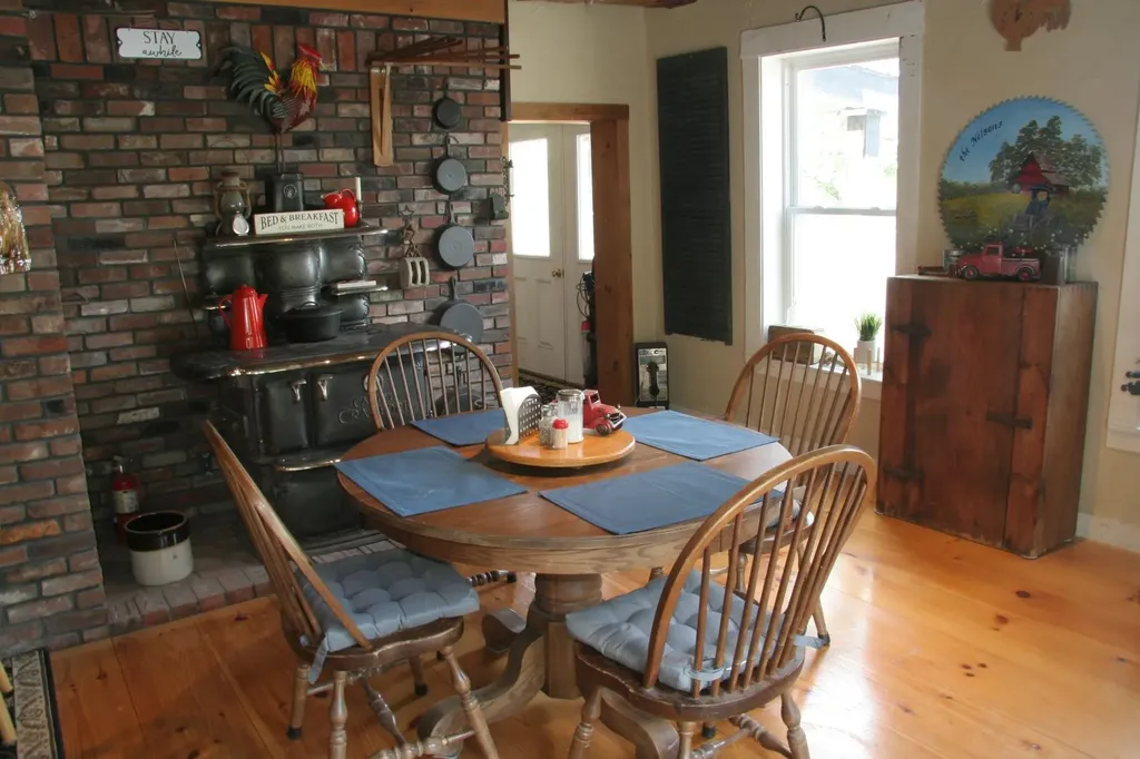 1083 Back Center Road Lyndon VT 05851